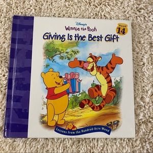 Giving is the Best Gift Winnie the Pooh Book